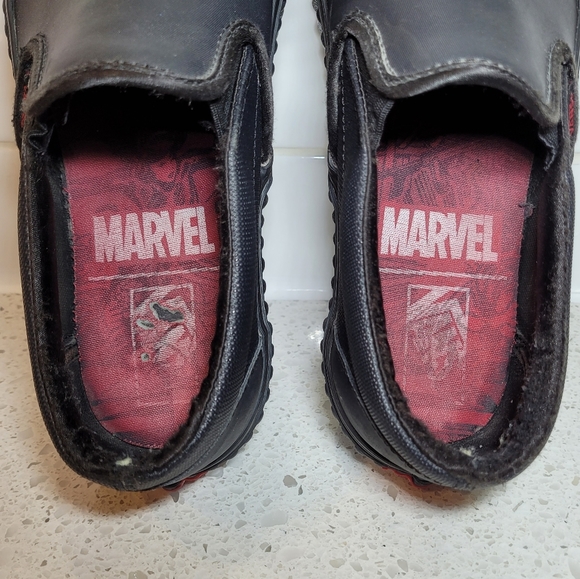 Vans X Marvel Slip-On Marvel Black Widow - Picture 12 of 14